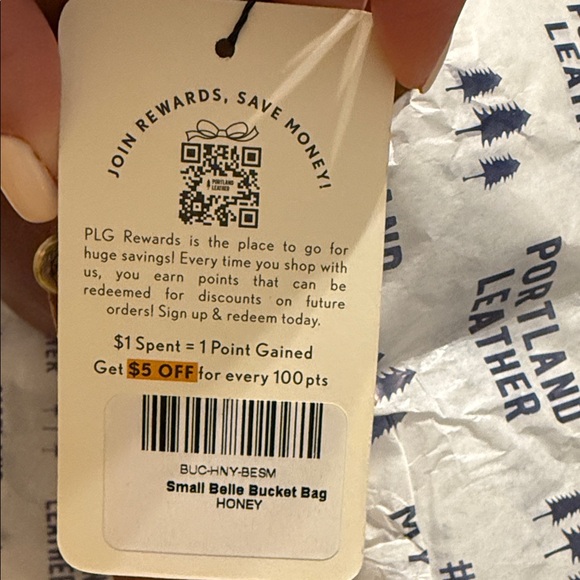 Portland Leather Shoulder Belle Bucket Bag in color ‘honey.’ - Picture 4 of 5